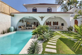 3 bedr Mediterranean vibes private pool 5min beach